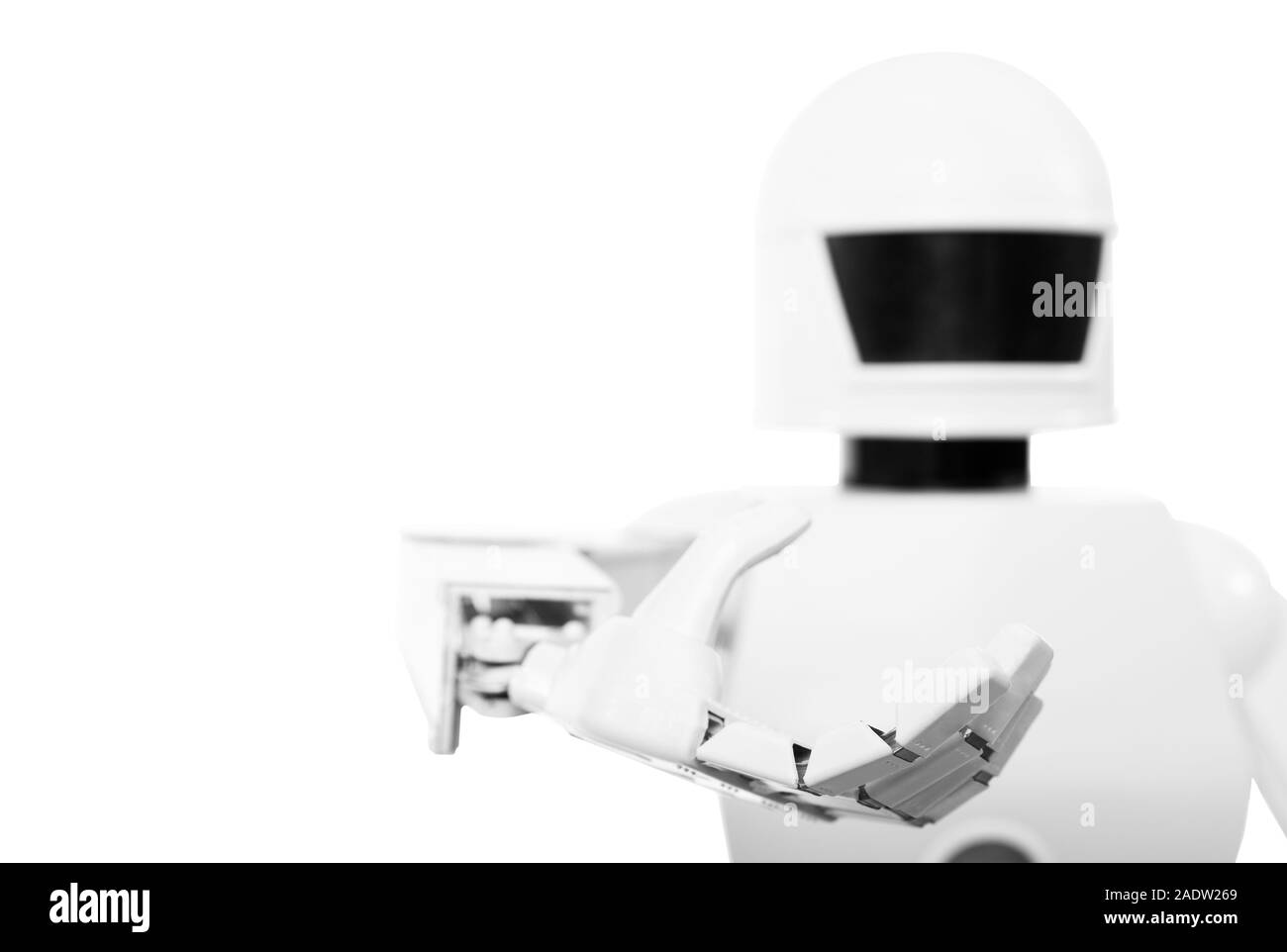 Nahaufnahme eines niedlichen autonome Serviceroboter, vor einem weißen Hintergrund Stockfoto