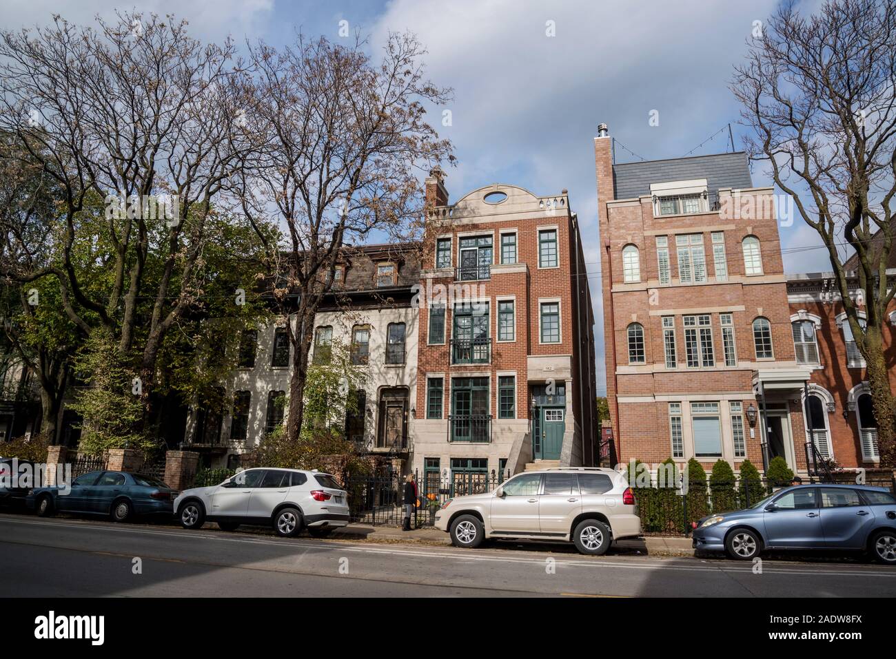 Wohlhabende West Fullerton Avenue, Lincoln Park Nachbarschaft, Nordseite, Chicago, Illinois, USA Stockfoto