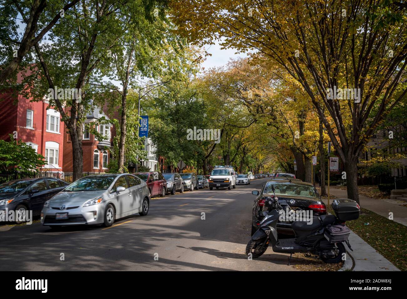 Wohlhabende West Fullerton Avenue, Lincoln Park Nachbarschaft, Nordseite, Chicago, Illinois, USA Stockfoto