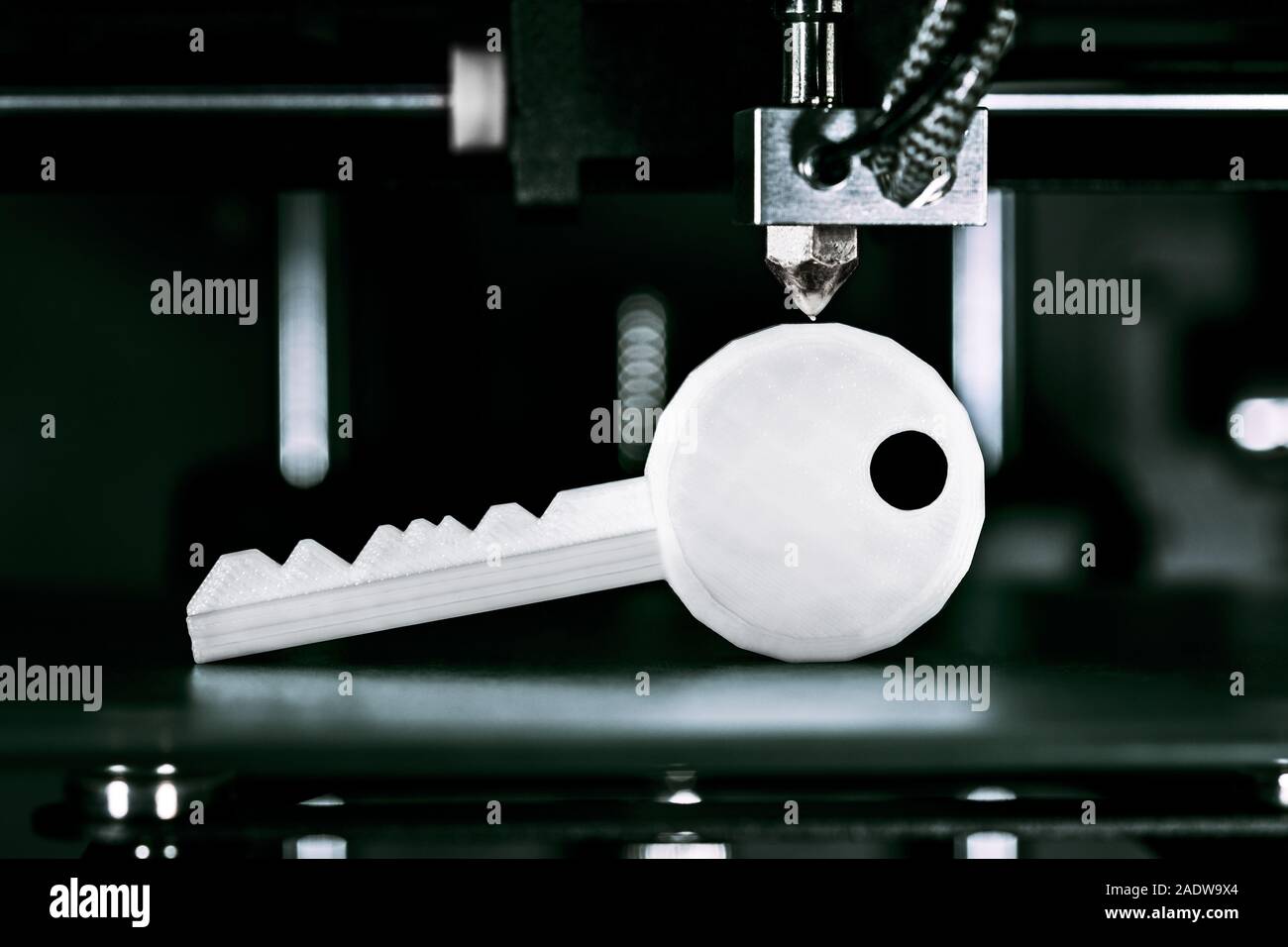 3D-Drucker druckt einen Schlüssel, Konzepte, wie z. B. erweiterte Schlosser oder neue Einbruch und Diebstahl Bedrohung Stockfoto