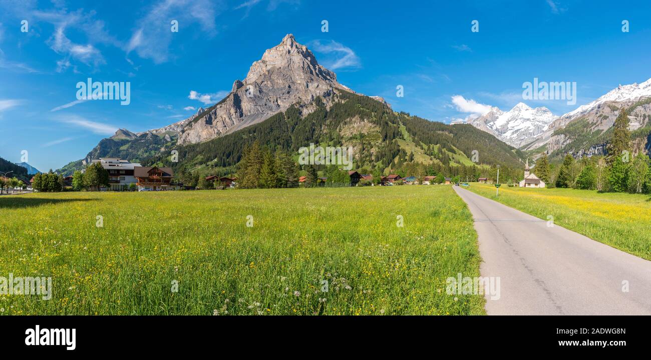 Landschaft mit der bire, Hausberg Kandersteg, bluemlisalp Gletscher an der Rückseite, Berner Oberland, Kanton Bern, Schweiz Stockfoto