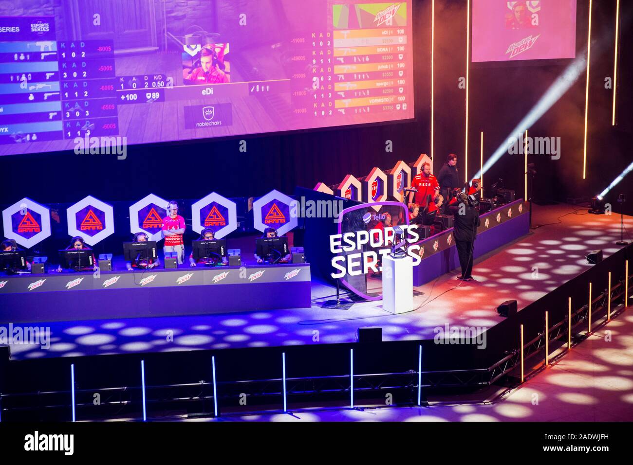 HELSINKI, Finnland - 15.November 2019 professionelles cybersportsmen Der byoc Turnier für Counter-Strike Kämpfen: weltweite Offensive bei der Montage GameXpo2019 Stockfoto