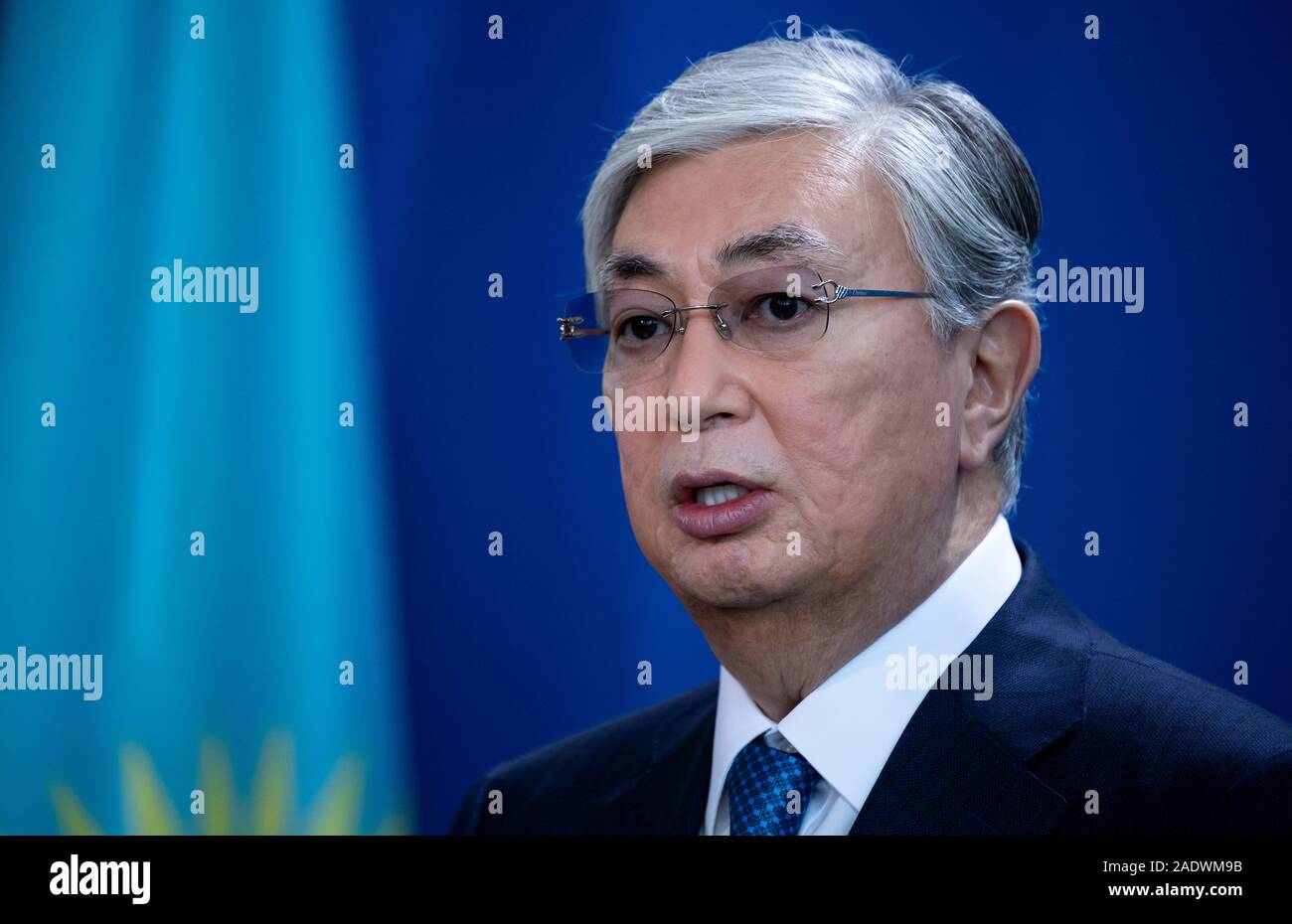 Berlin, Deutschland. 05 Dez, 2019. Kassim-Schomart Tokajew, Präsident von Kasachstan, sprach auf einer Pressekonferenz mit Bundeskanzlerin Merkel nach ihrem Treffen im Bundeskanzleramt. Quelle: Bernd von Jutrczenka/dpa/Alamy leben Nachrichten Stockfoto