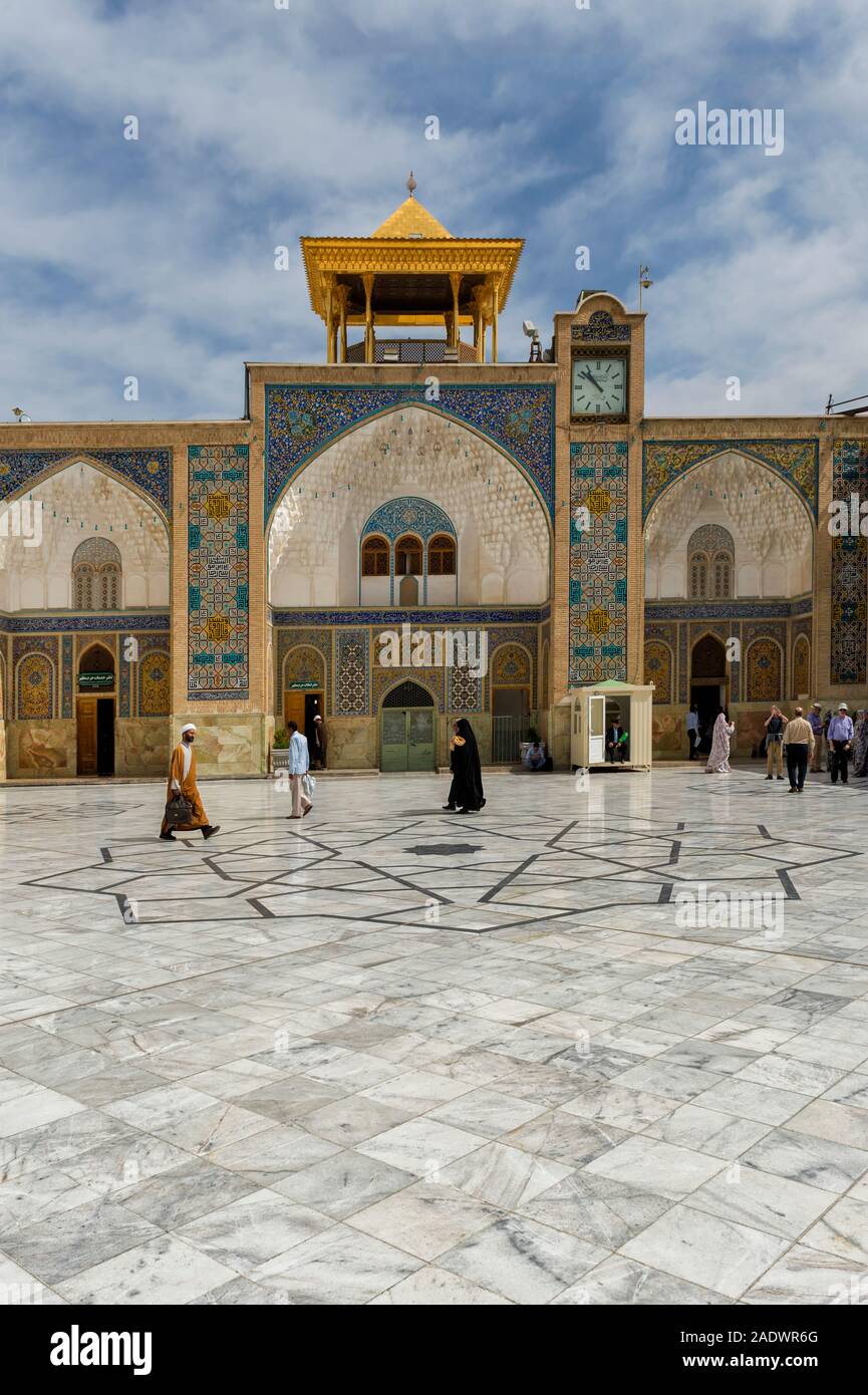 Clock Tower, Hazrat-e Masumeh, Heiligtum von Fatima Al-masumeh Schwester von acht Imam Reza und Tochter des siebten Imam Musa al-Kadhim, Qom, Iran Stockfoto