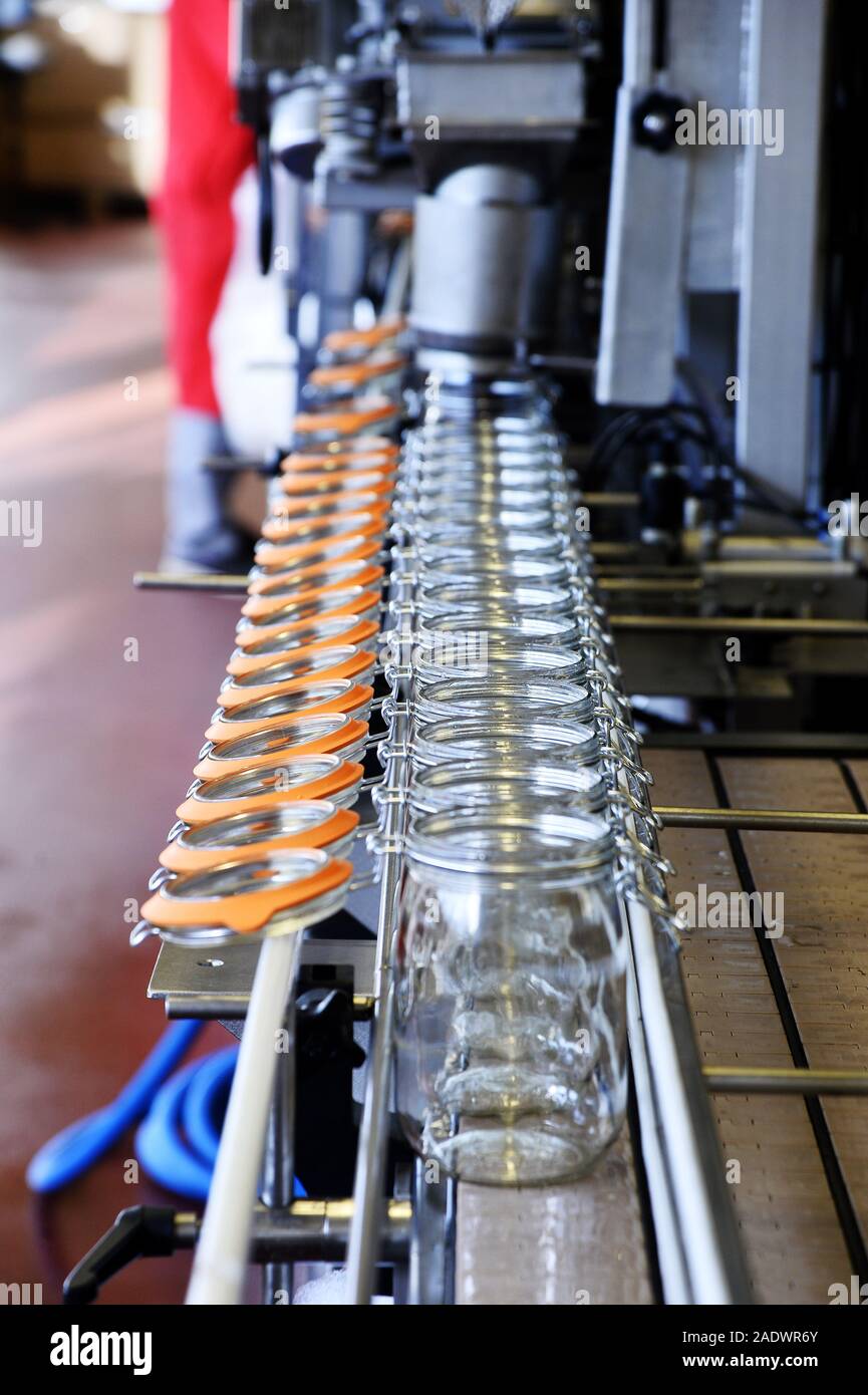 Glas Glas in einer Fabrik - Frankreich Stockfoto