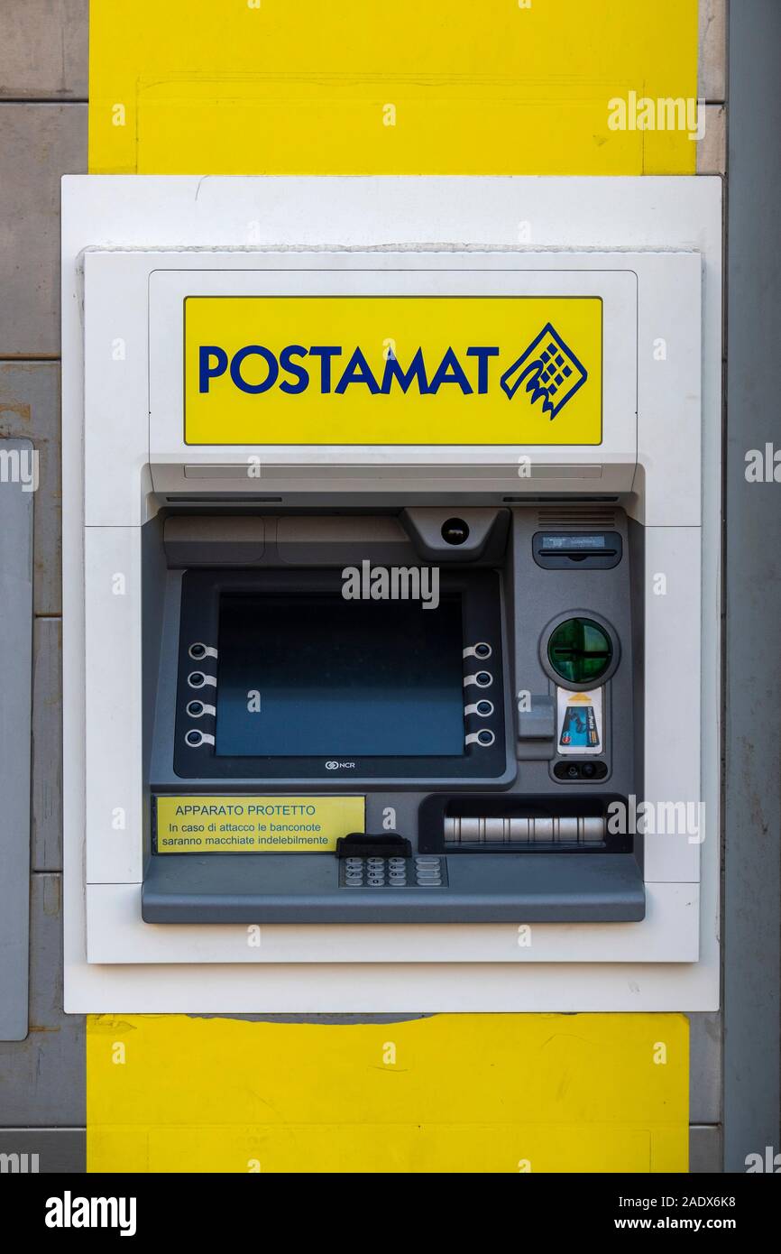 Postamat Geldautomaten in Genua, Italien, Europa Stockfoto