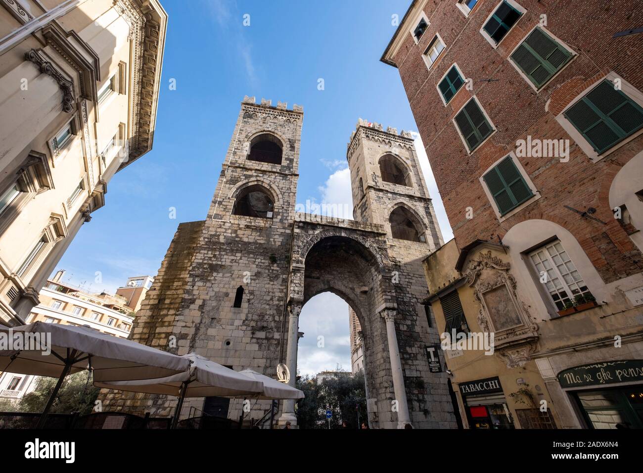 Porta Soprana - die mittelalterlichen Tore der Stadtmauer der Altstadt von Genua, Italien, Europa Stockfoto