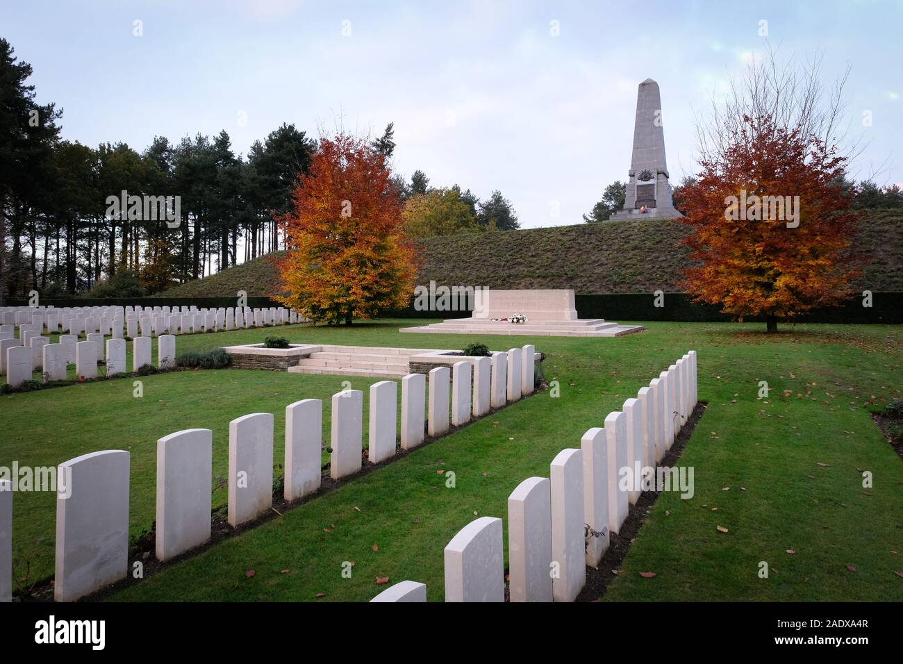 Die BUTTES neue britische Friedhof und Denkmal für die fünfte australische Division im Polygon Holz in der Nähe von Ypern, Belgien Stockfoto