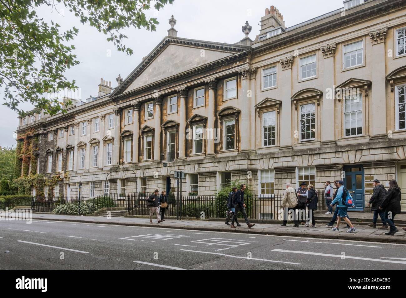 Georgianisches Gebäude in Bath, in dem sich Mogers Drewett Solicitors, Stone, Großbritannien, befindet Stockfoto