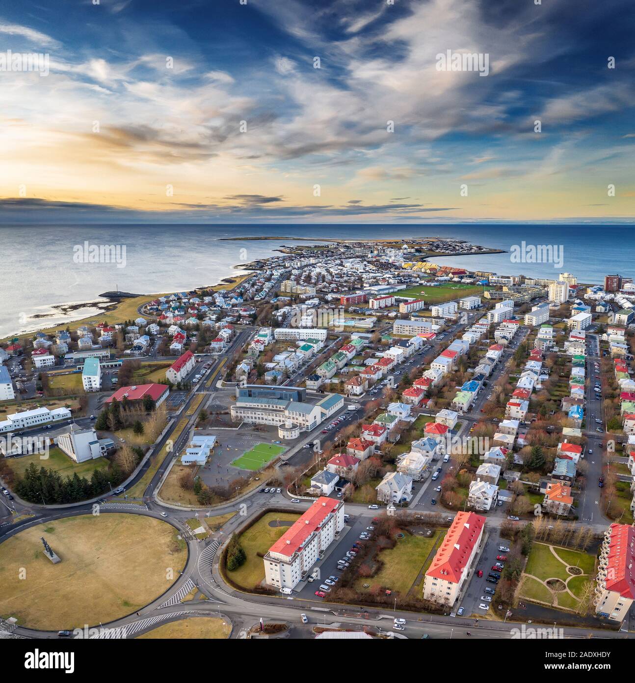 Antenne - Reykjavik, Island im Herbst. Dieses Bild ist mit einer Drohne erschossen. Stockfoto