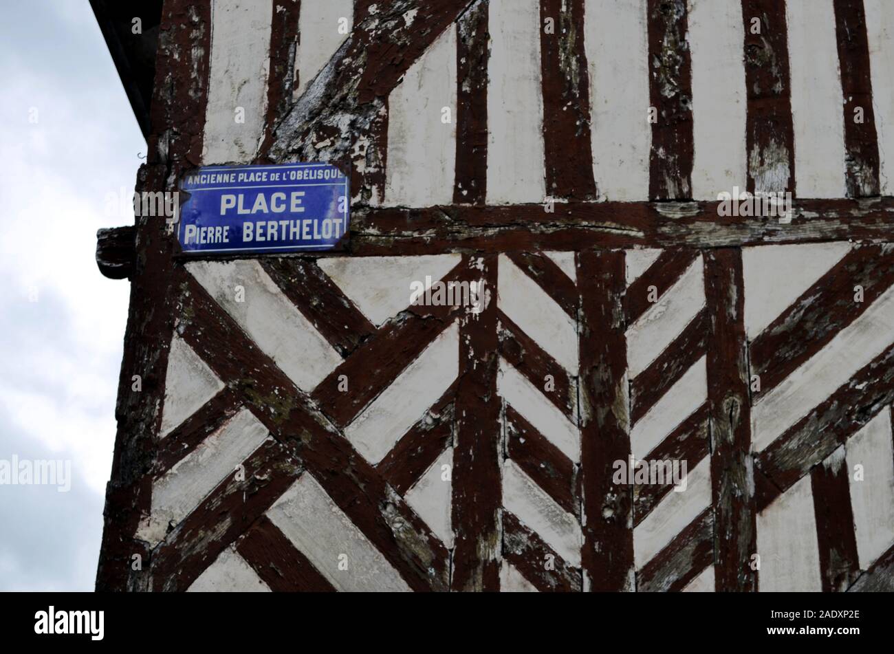 Charakteristische Fachwerkhaus in Honfleur Stockfoto