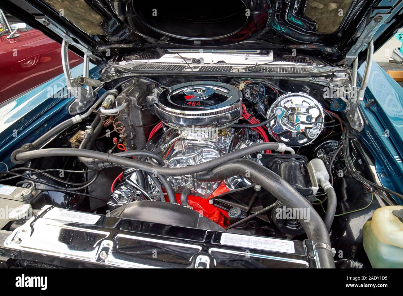 Big Block 454 Old Classic chevy Motor im Oldtimer Altstadt kissimmee Florida USA Stockfoto