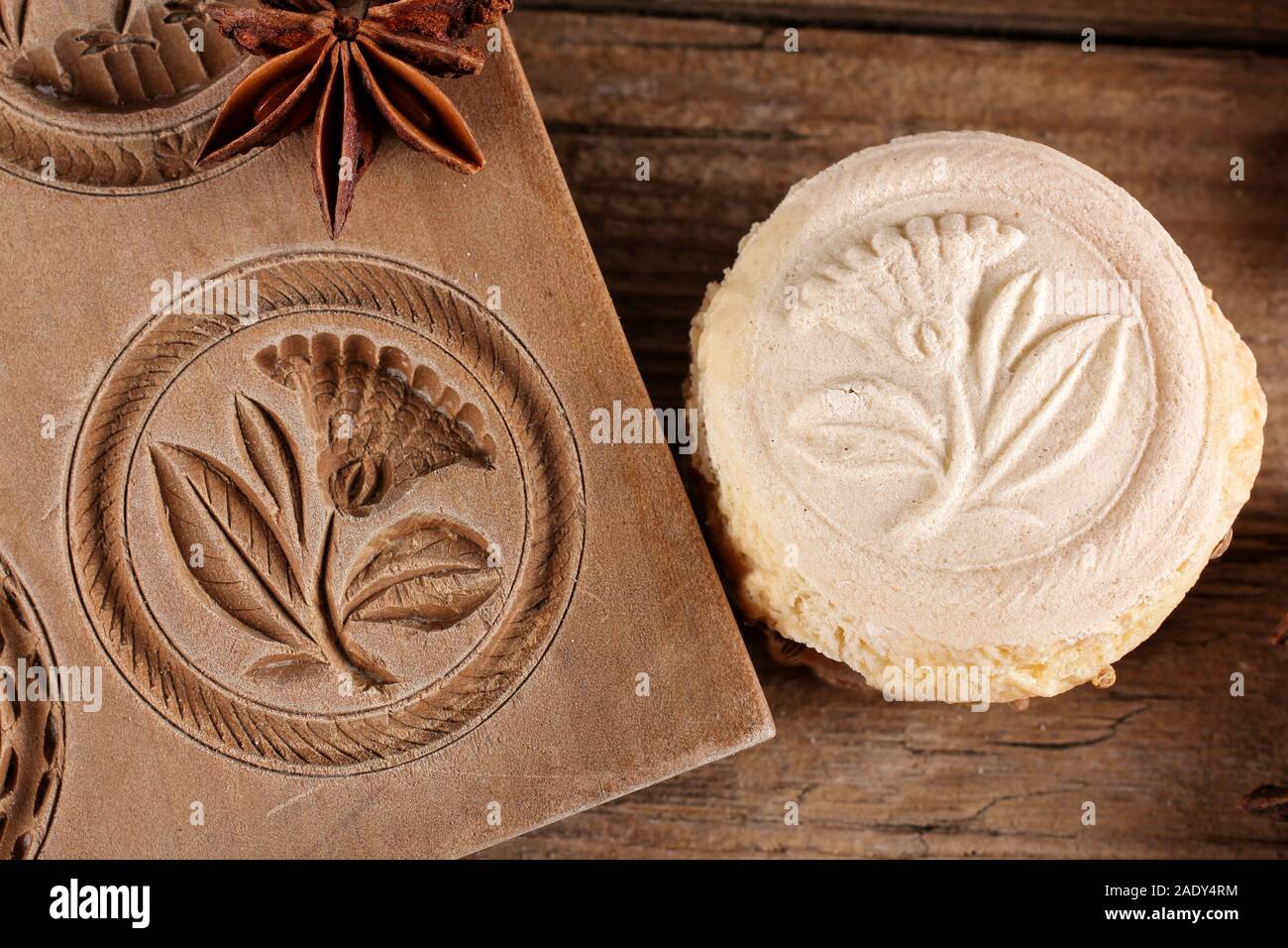 Traditionelle Plätzchen formen und buisquits aus der Schweiz, Springerle Stockfoto