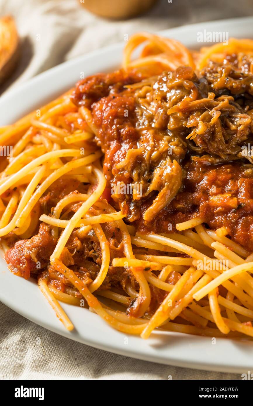 Hausgemachte zog Schweinefleisch Grillen Spaghetti mit Fleischsauce Stockfoto