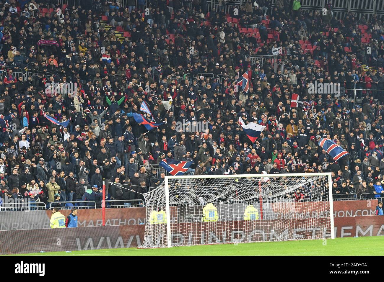 Cagliari, Italien, 05. Dez 2019, Fans Cagliari Calcio während Cagliari vs Sampdoria - Italienische TIM Cup Meisterschaft - Credit: LPS/Luigi Canu/Alamy leben Nachrichten Stockfoto