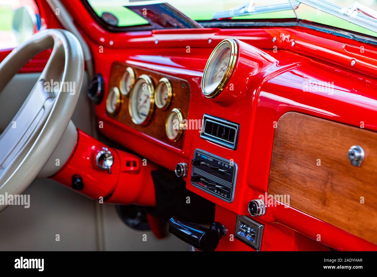 Lenkrad Weisse Autos Stockfotos Und Bilder Kaufen Alamy