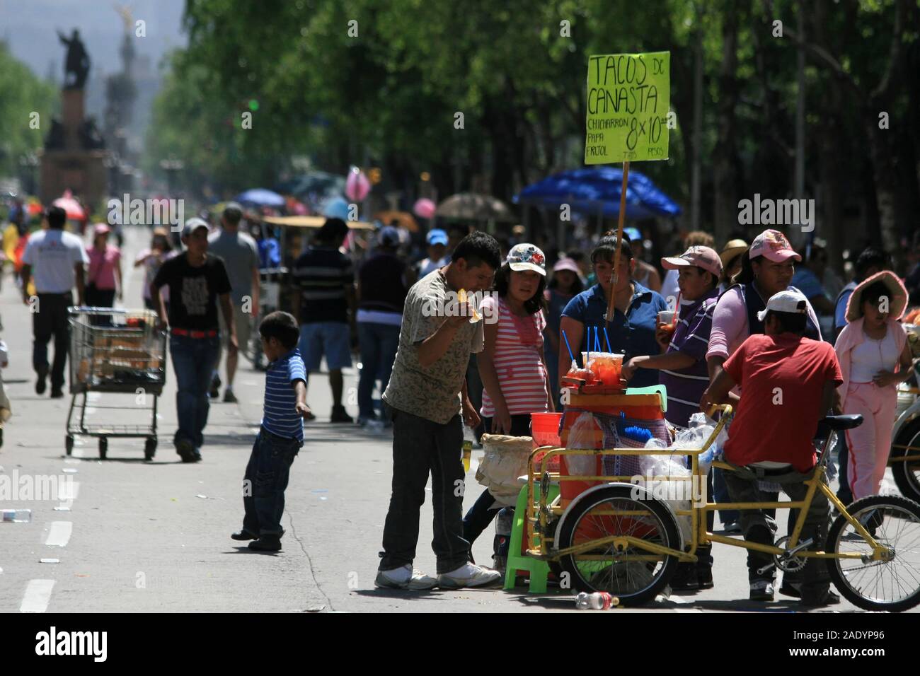 Mexico City Reforma Street Festival Bild Stockfoto