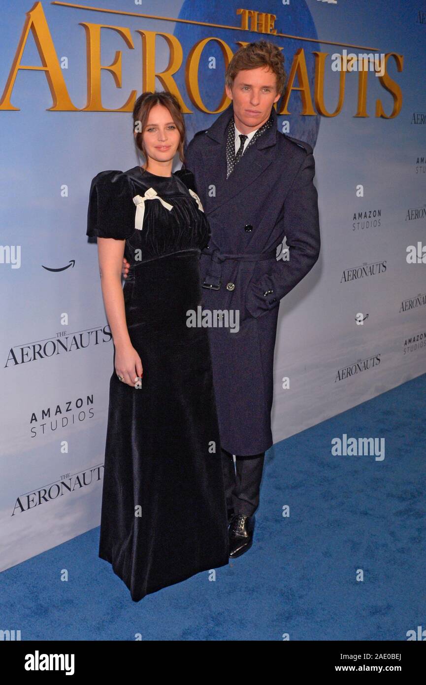 NEW YORK, NY - 04. Dezember: Felicity Jones und Eddie Redmayne besuchen "Die Aeronauts" New York Premiere an der SVA Theater am Dezember 04, 2019 in New York Stockfoto