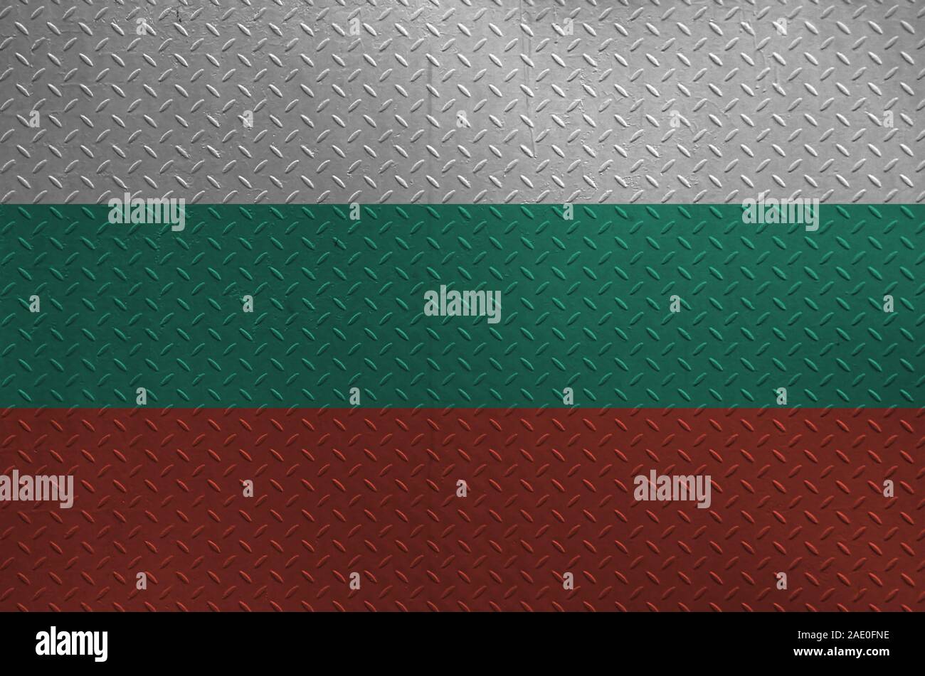 Bulgarien Flagge in Farbe Farben auf alten brushed Metal Platte oder an der Wand dargestellt. Texturierte Banner auf rauen Hintergrund Stockfoto