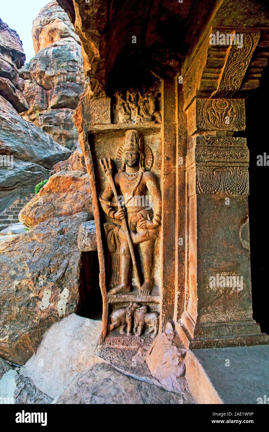 Harihara Relief, Fels Cave Tempel, Badami, Bagalkot, Karnataka, Indien Stockfoto