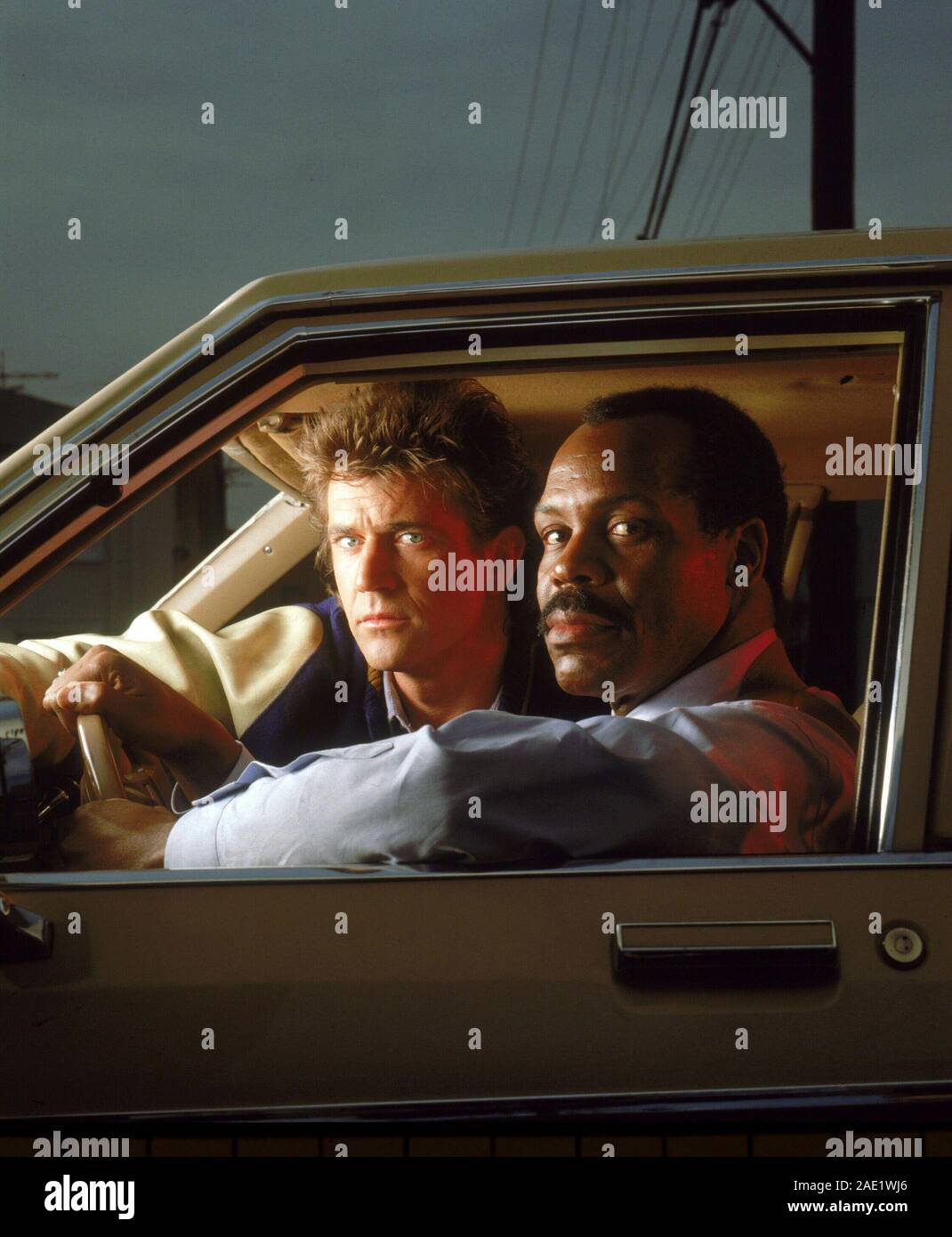 DANNY GLOVER und MEL GIBSON in Lethal Weapon 2 (1989), unter der Regie von richard donner. Quelle: WARNER BROTHERS/Album Stockfoto