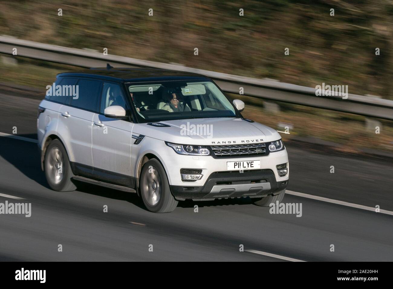 P11 Range Rover Land rover range rover hse autos -Fotos und -Bildmaterial in hoher ...