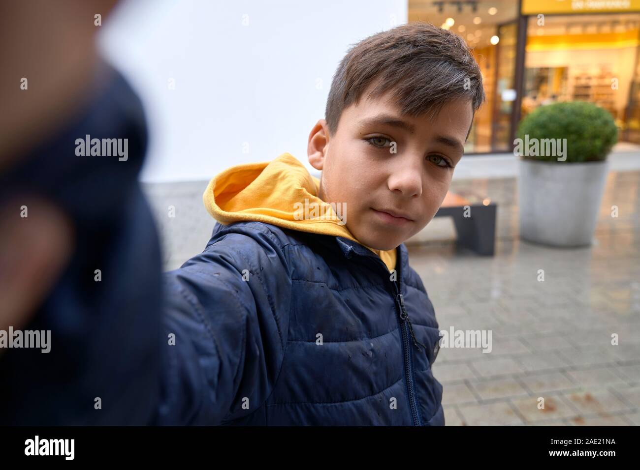 Happy Teenager machen selfie für soziale Netzwerke. Stockfoto