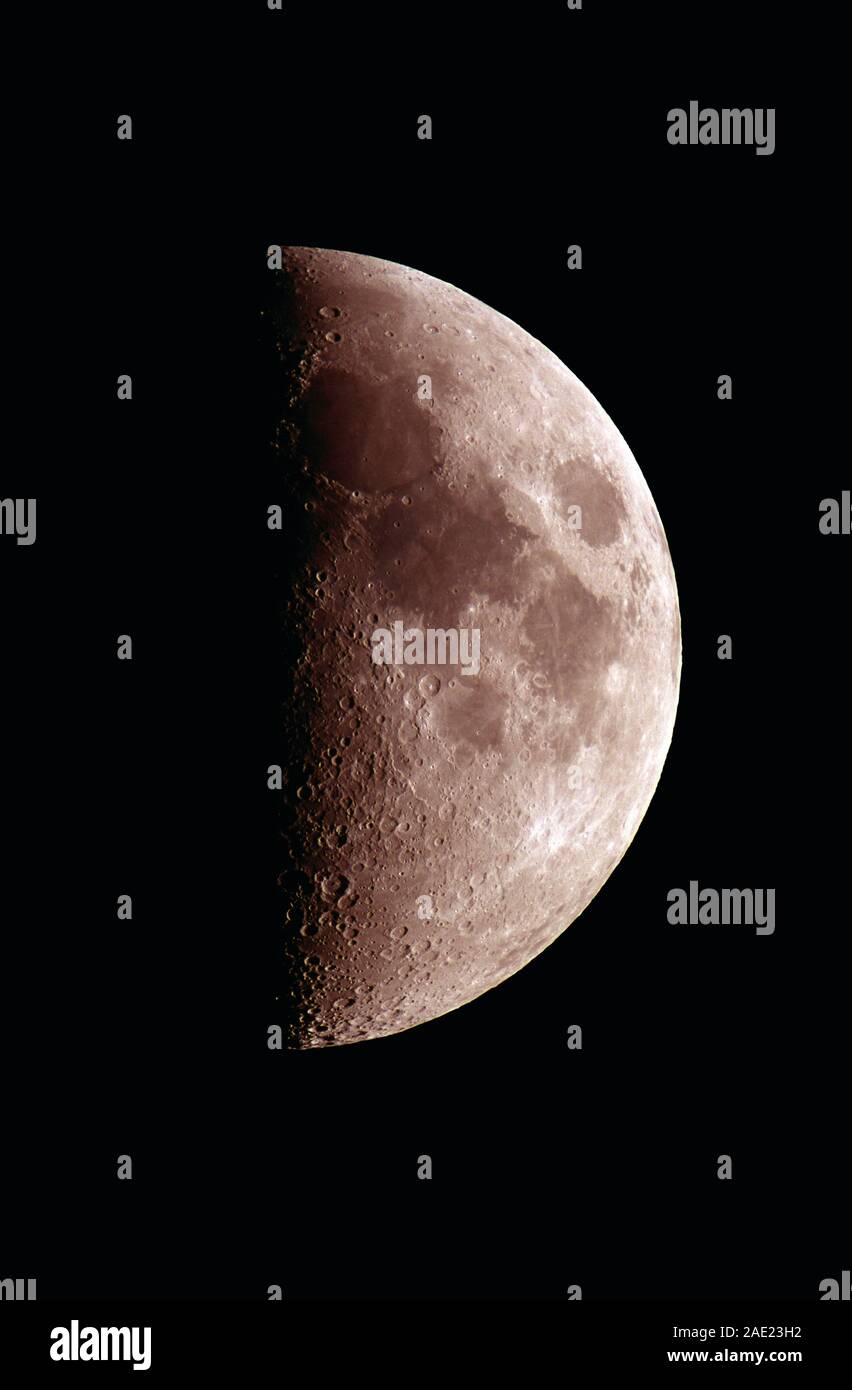 Blick auf Mond Seite beleuchtet. Stockfoto