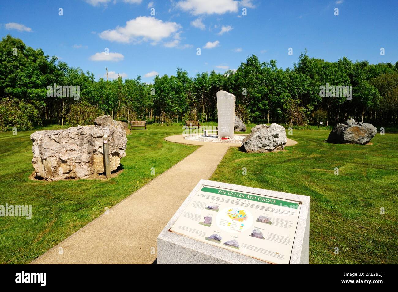 Die Nordirland 1969-2001 Gedenkstein und Garten, National Memorial Arboretum, Alrewas, Staffordshire, Großbritannien. Stockfoto