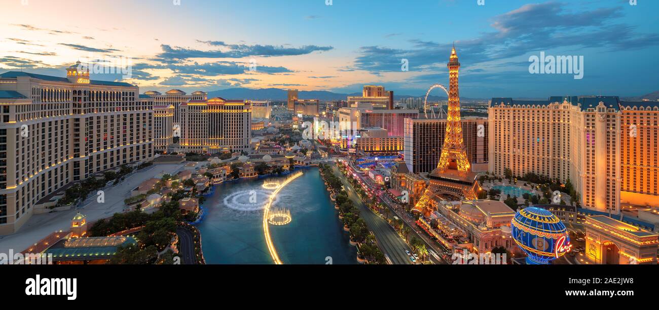 Las Vegas Strip zum Sonnenuntergang gesehen Stockfoto