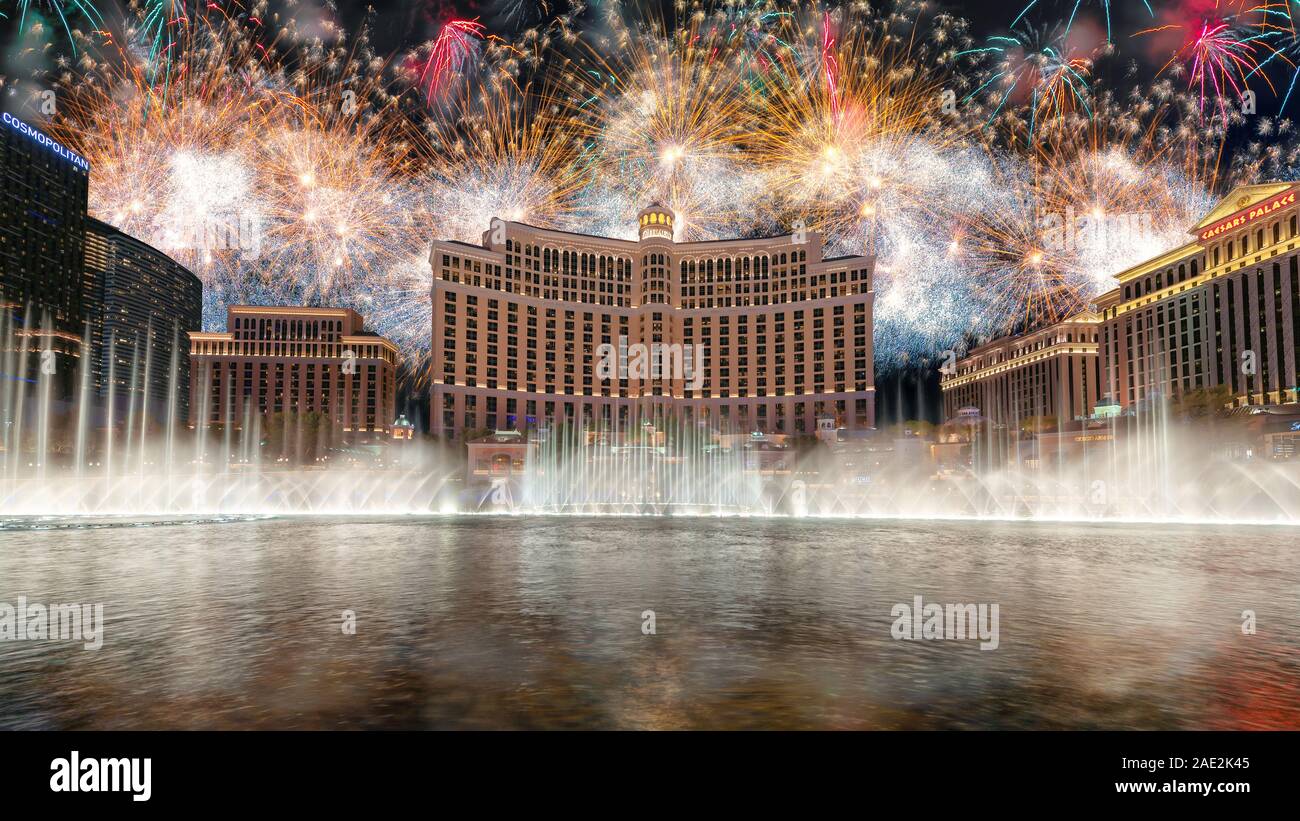 Neues Jahr feier Feuerwerk am Bellagio Hotel und Casino in Las Vegas Stockfoto