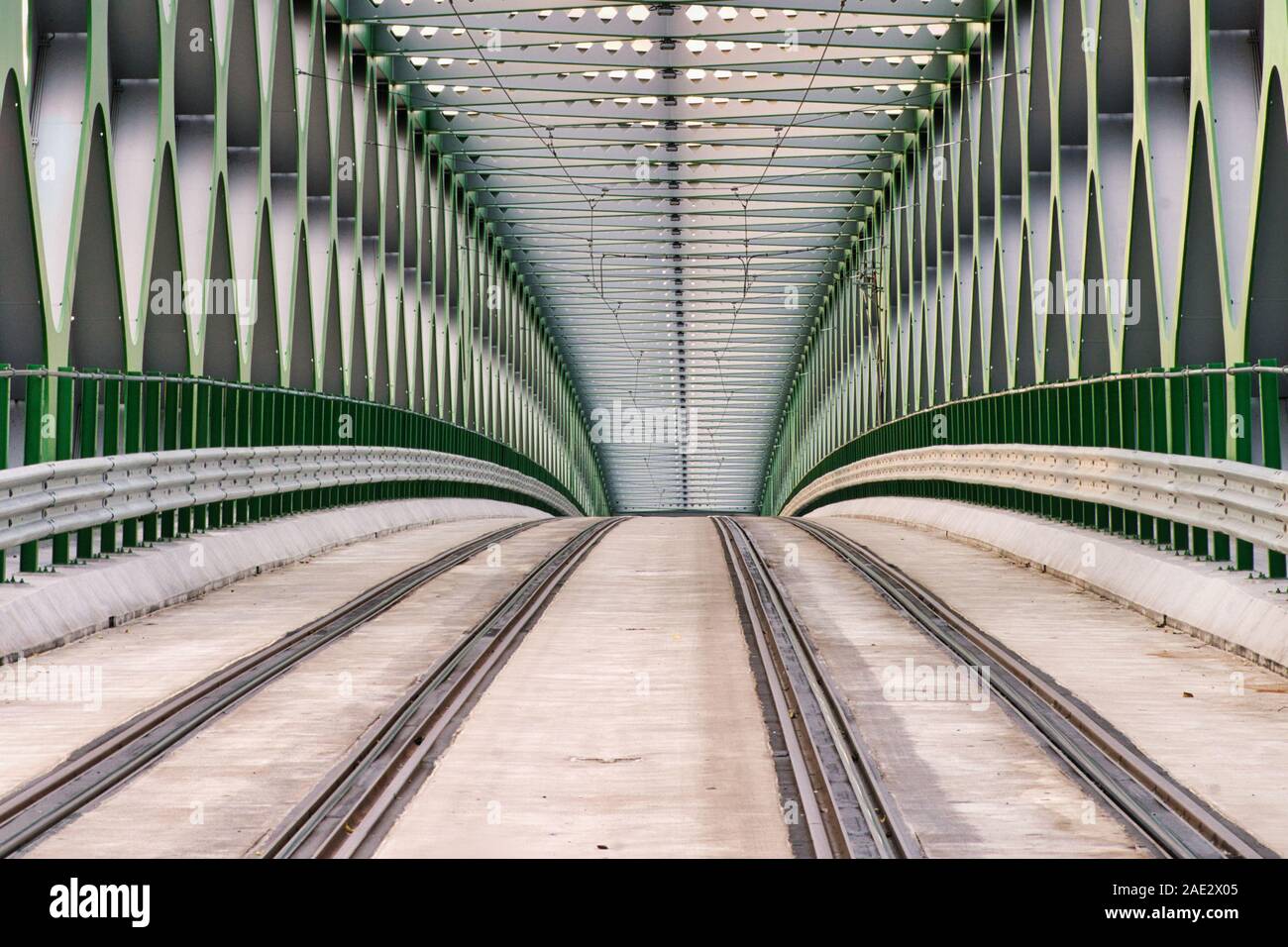 Im alten grün Metall Brücke in Bratislava, Slowakei Stockfoto