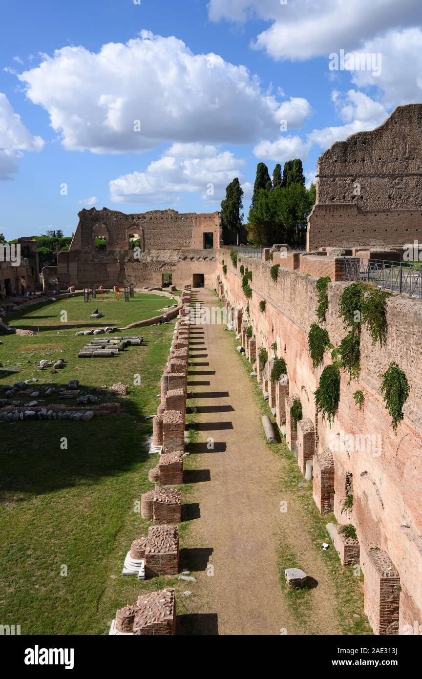 Rom. Italien. Die Pfälzische Stadion (Stadio Palatino) des Palastes des Domitian (Palazzo di Domiziano) auf dem Palatin. Stockfoto