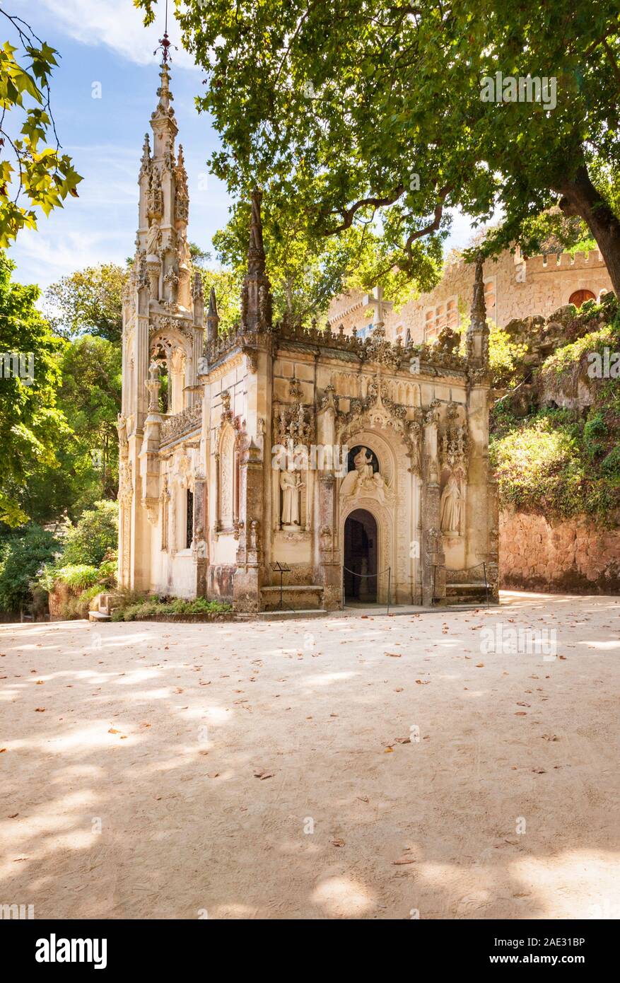 Die regaleira Kapelle auf dem Gelände der Quinta da Regaleira in der Vila de Sintra Portugal Stockfoto