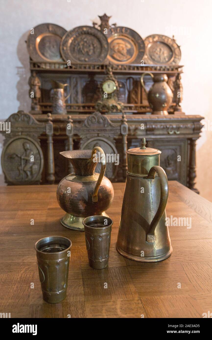 Antike Küche Interieur im traditionellen belgischen Stil. Das Ende des 19. Jahrhunderts. Stockfoto