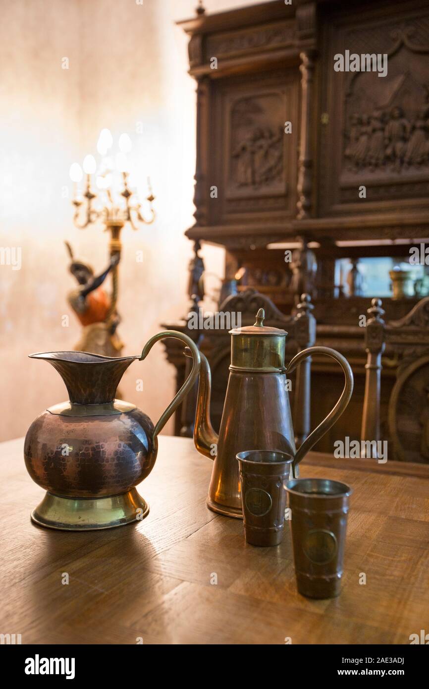 Antike Küche Interieur im traditionellen belgischen Stil. Das Ende des 19. Jahrhunderts. Stockfoto