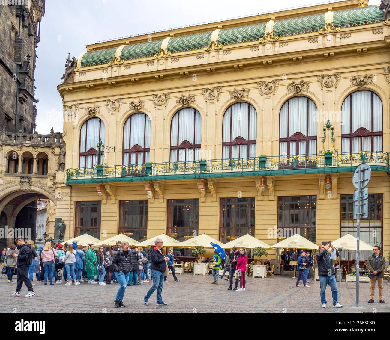 Gemeindehaus und Smetana Hall in Prag in der Tschechischen Republik. Stockfoto