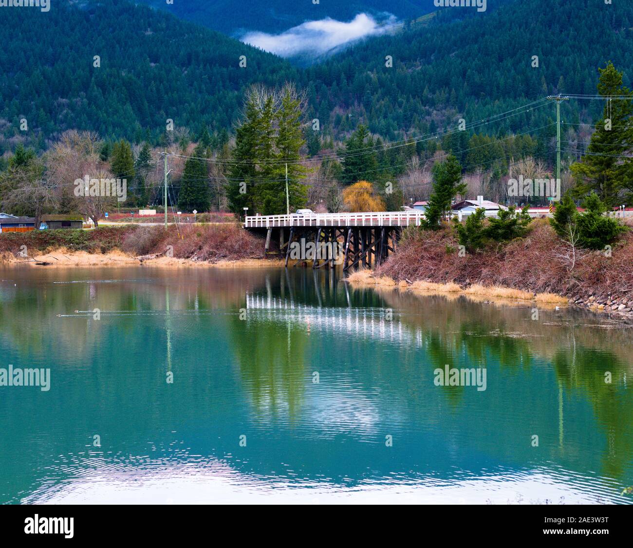 Brücke über Nicomen Slough an Deroche, British Columbia, Kanada Stockfoto