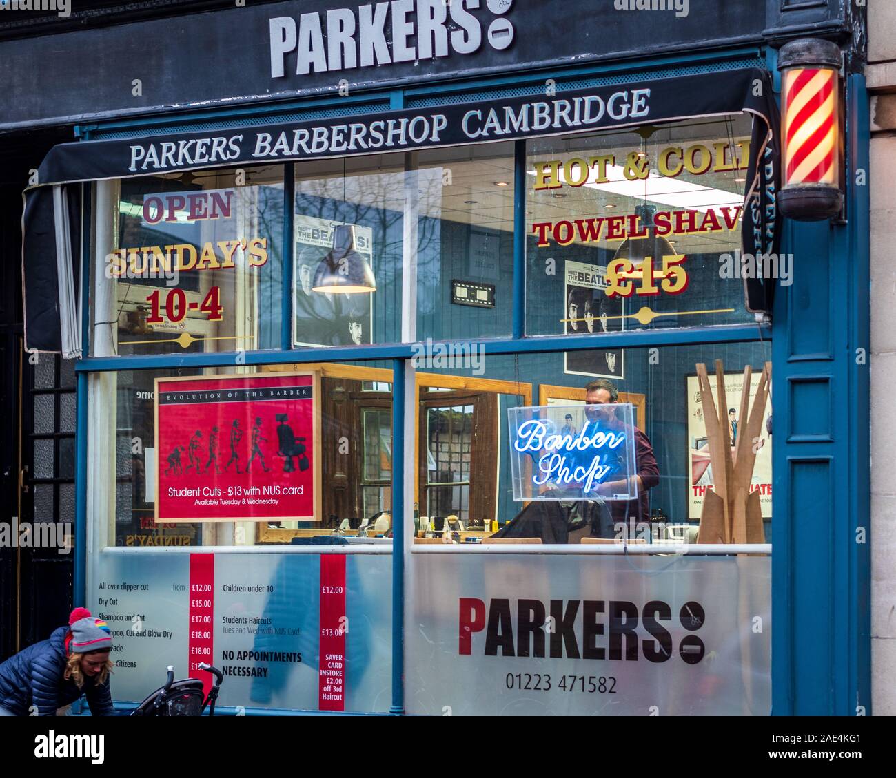 Barbershop. Britischen Friseur - Parkers Barbershop in Cambridge, Großbritannien. Stockfoto