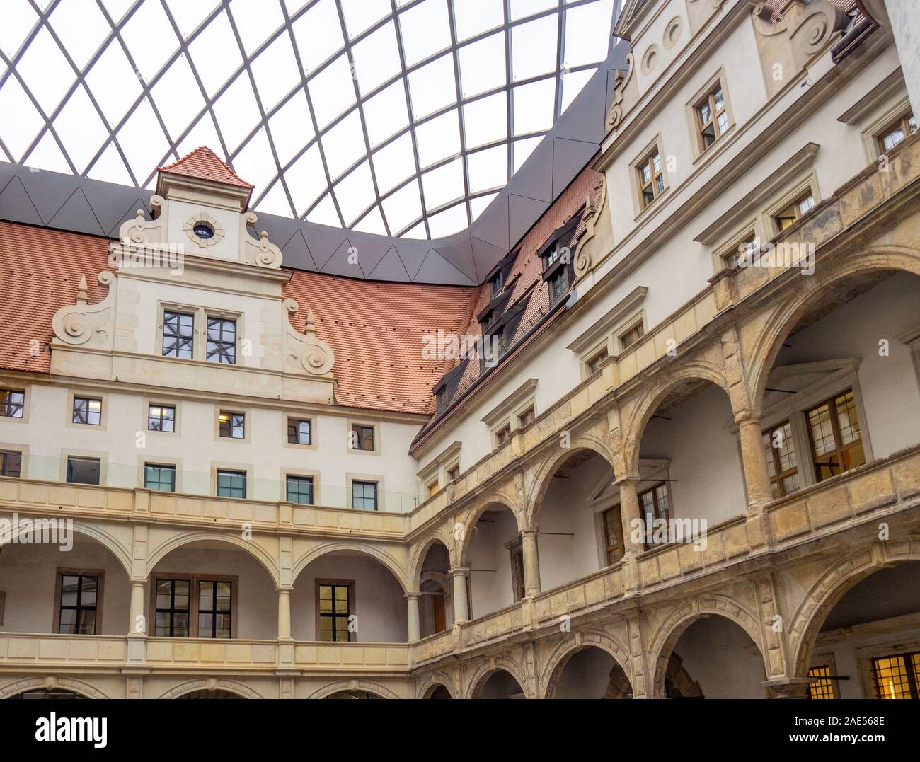 Glas, gewölbte Decke über Dresden Schloss Hof Dresden Sachsen Deutschland. Stockfoto