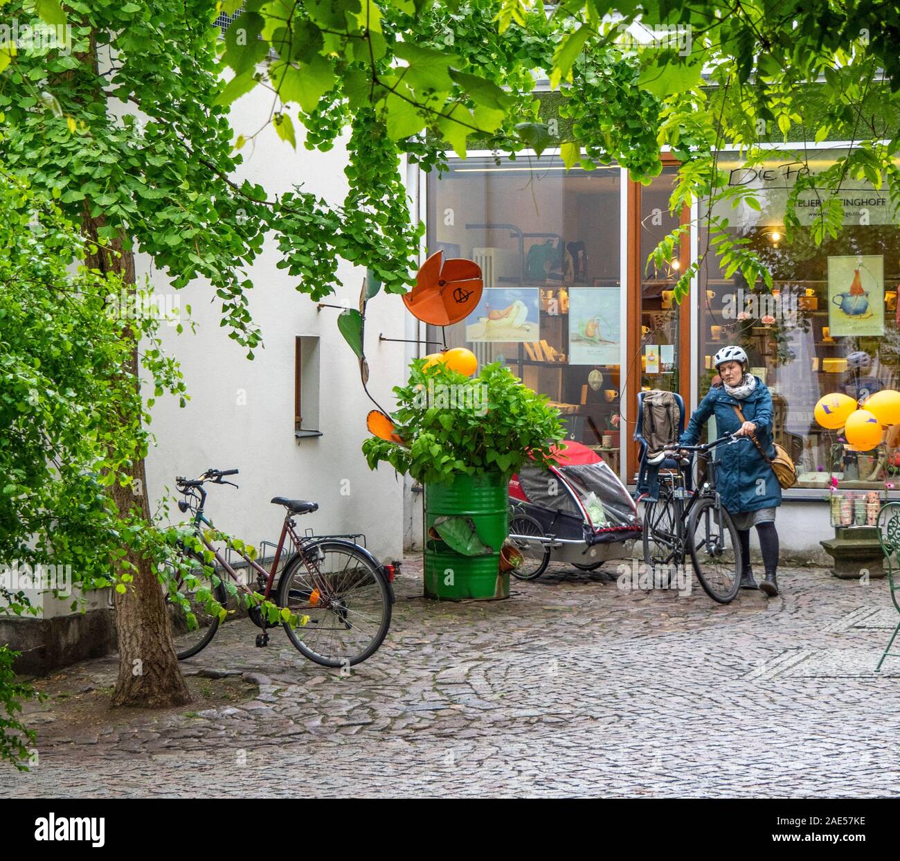 Bicycle Shop Germany Stockfotos und -bilder Kaufen - Alamy