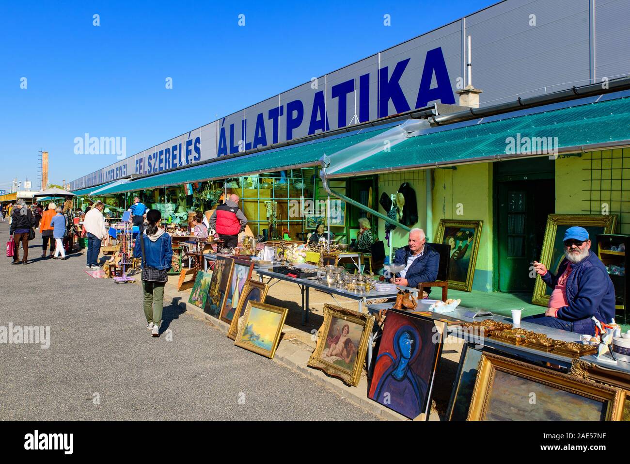 Ecseri Flohmarkt, dem größten Antiquitätenmarkt in Budapest, Ungarn Stockfoto