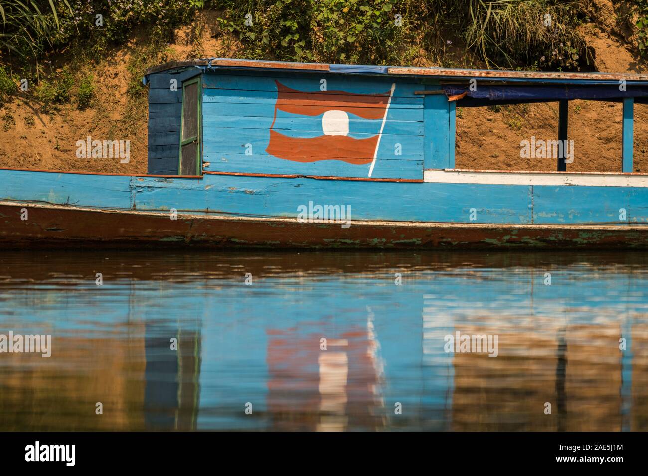 Bootsfahrt auf dem Nam Ou Fluss, Laos, Asien. Stockfoto