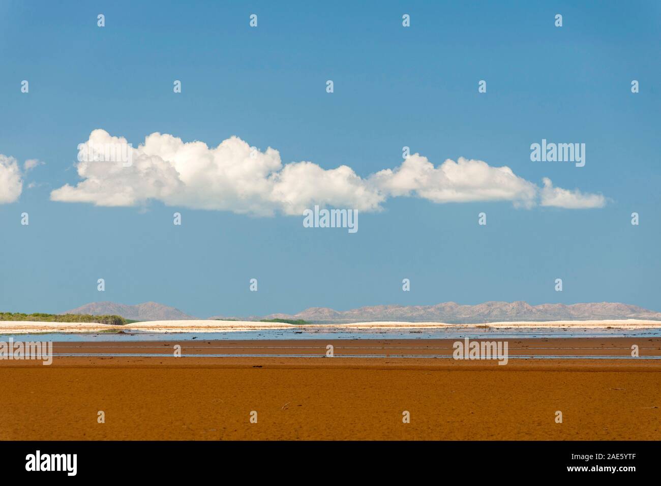 Ausgedörrte Erde in der Grambia Region der Halbinsel Guajira im Norden von Kolumbien. Stockfoto