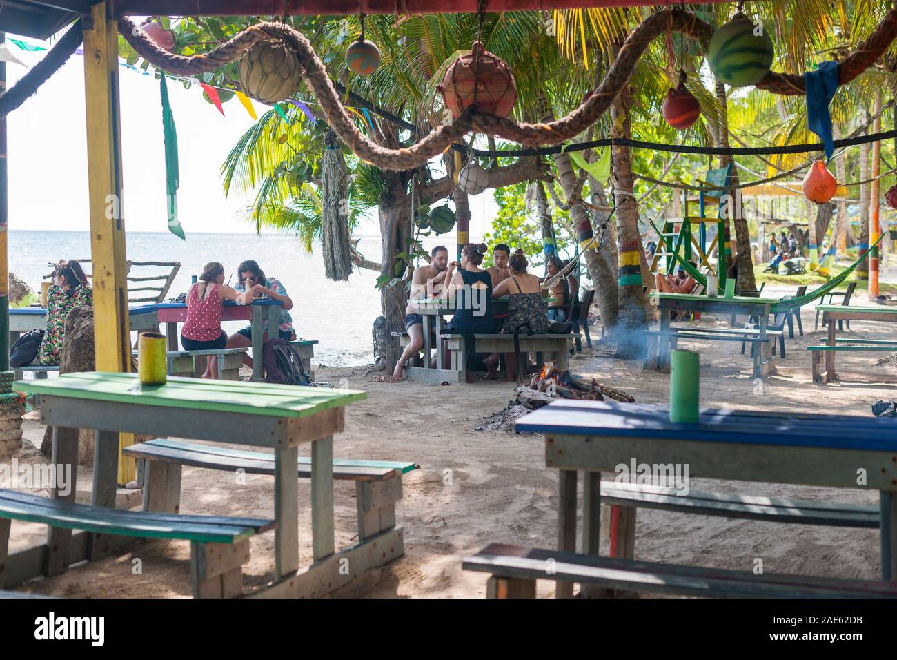 Roland's Reggae Bar & Restaurant in Ao Nang Beach auf der Insel Providencia, Kolumbien. Stockfoto