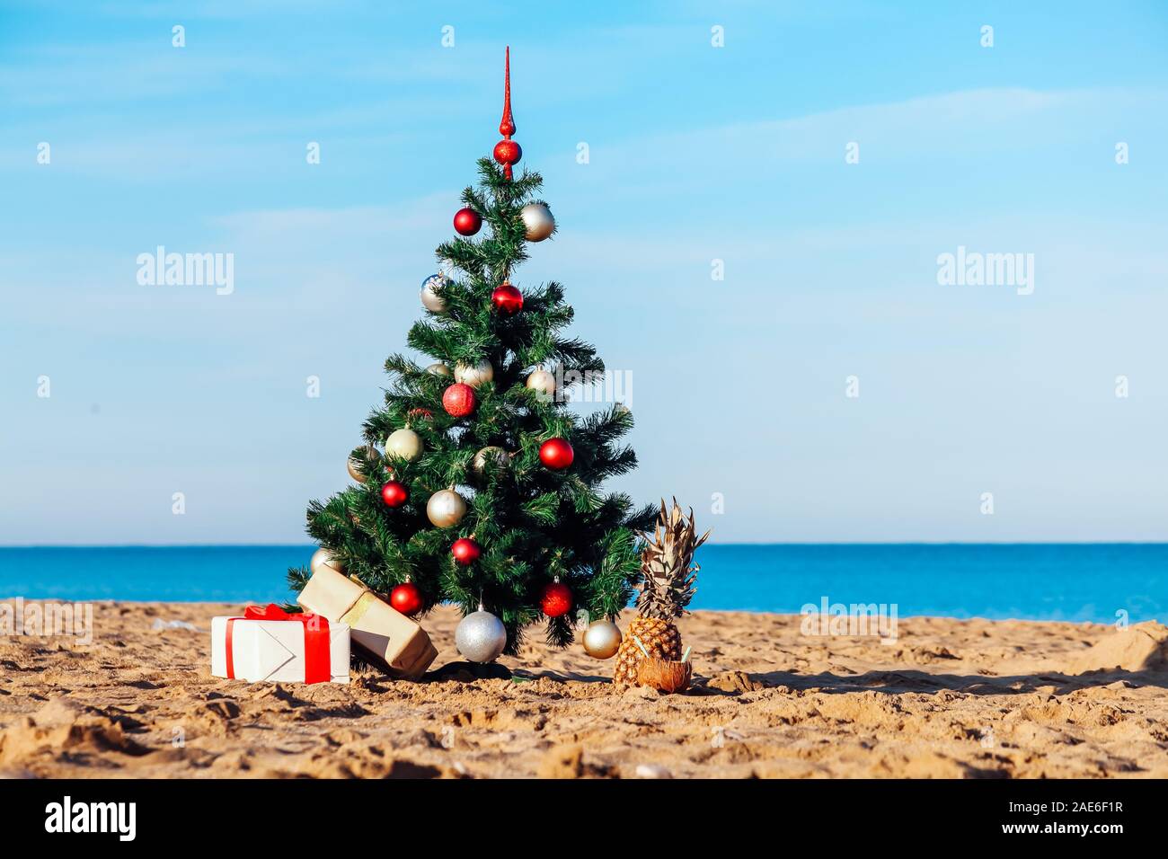Weihnachtsbaum Am Strand Stockfotos Und Bilder Kaufen Alamy