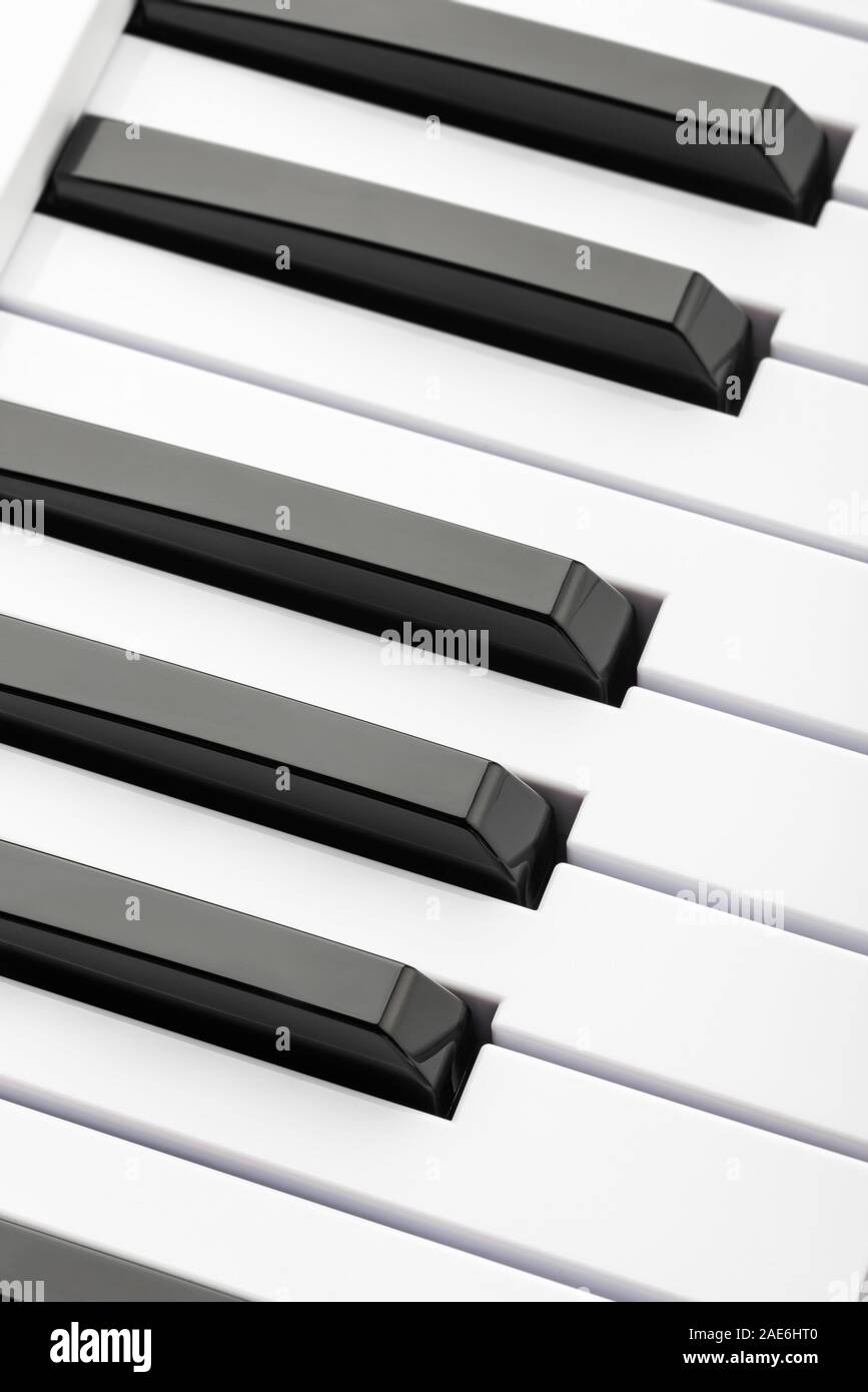 Nahaufnahme Detail auf den schwarzen und weißen Tasten auf einem Keyboard, mit Platz für Text kopieren Stockfoto