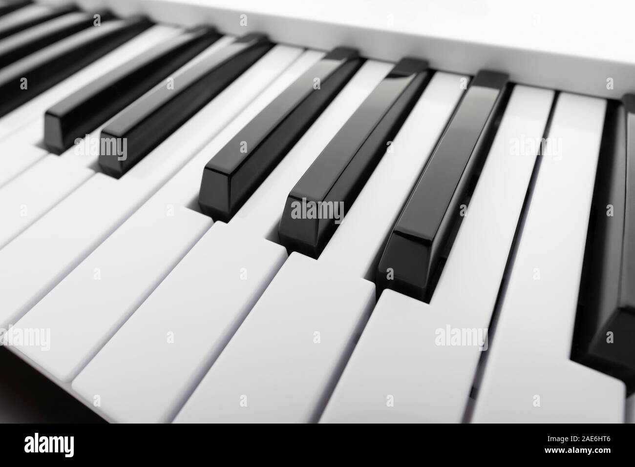 Nahaufnahme Detail auf den schwarzen und weißen Tasten auf einem Keyboard, mit Platz für Text kopieren Stockfoto