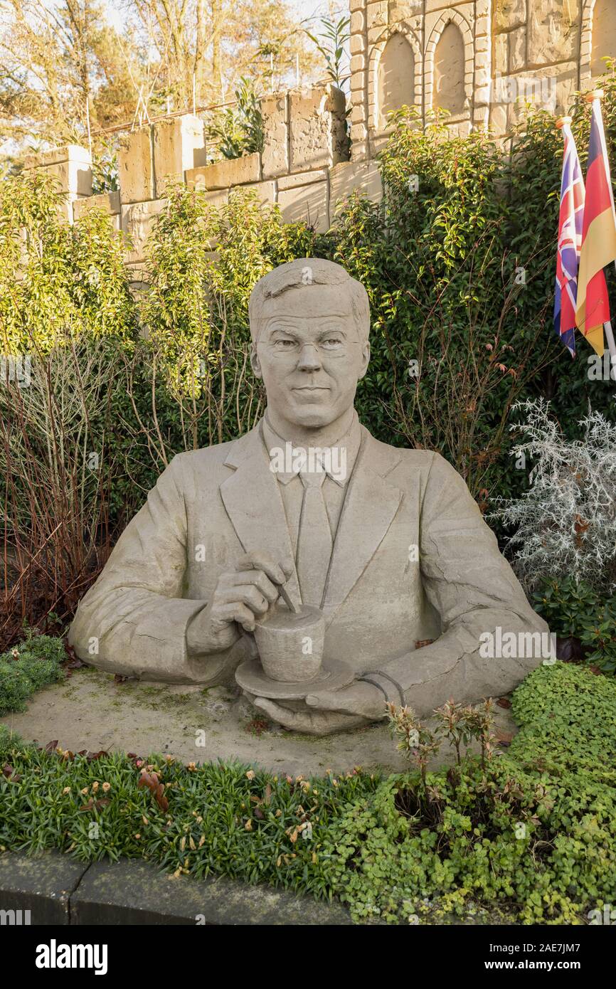 Garderen, Niederlande, 05-12-2019: ein Sand Skulptur von Emmanuel längestrich, der Präsident von Frankreich für die winterfair in Garderen in Holland Stockfoto