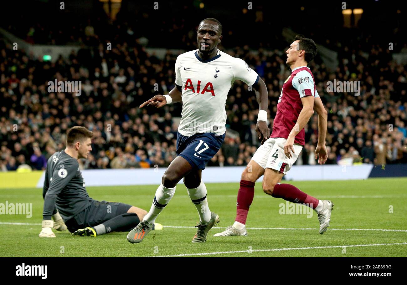 Tottenham Hotspur von Moussa Sissoko feiert fünften Ziel seiner Seite des Spiels zählen während der Premier League Match an der Tottenham Hotspur Stadium, London. Stockfoto